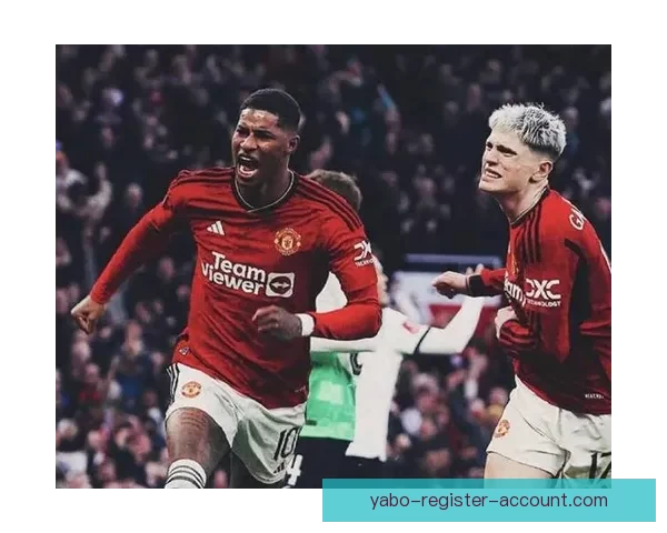 曼联再度接洽英格兰铁卫球员愿加盟曾被标价七千万失败