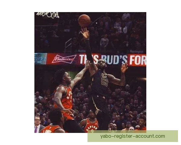 詹姆斯本赛季85次扣篮超前两年 获盛赞：退役前应拿五千万年薪